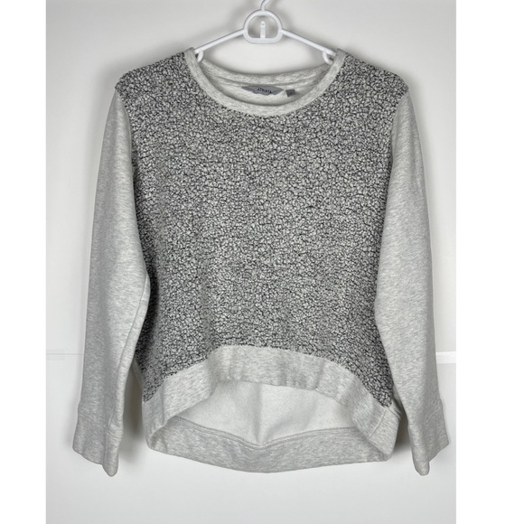 Athleta Pacific Pullover Wool Blend Sweatshirt Size Medium Gray Fuzzy Crew Neck - Picture 2 of 8